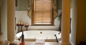 секс в романтической ванне